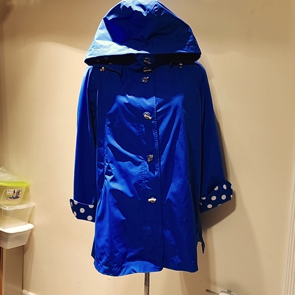 Womens Neyelle XLG Raincoat w/ Detachable hood Royal Blue and white Polka-dot